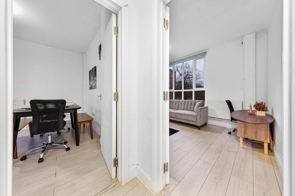 לונדון Holiday Home Near Kings Cross Sleep 12 Sp7 מראה חיצוני תמונה