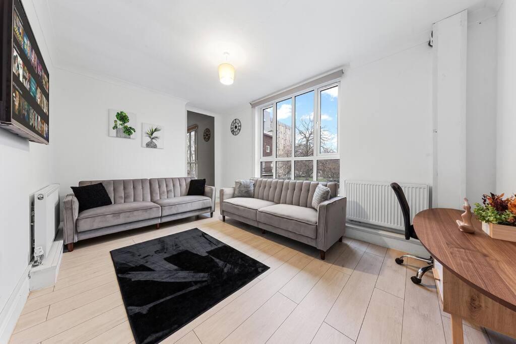 לונדון Holiday Home Near Kings Cross Sleep 12 Sp7 מראה חיצוני תמונה