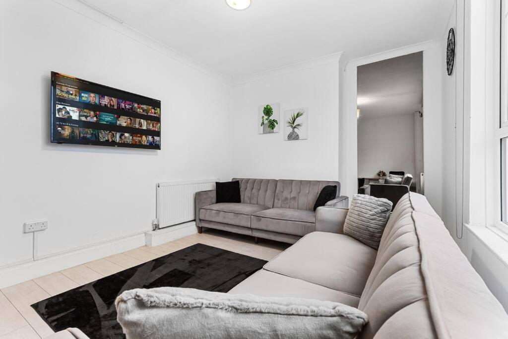 לונדון Holiday Home Near Kings Cross Sleep 12 Sp7 מראה חיצוני תמונה