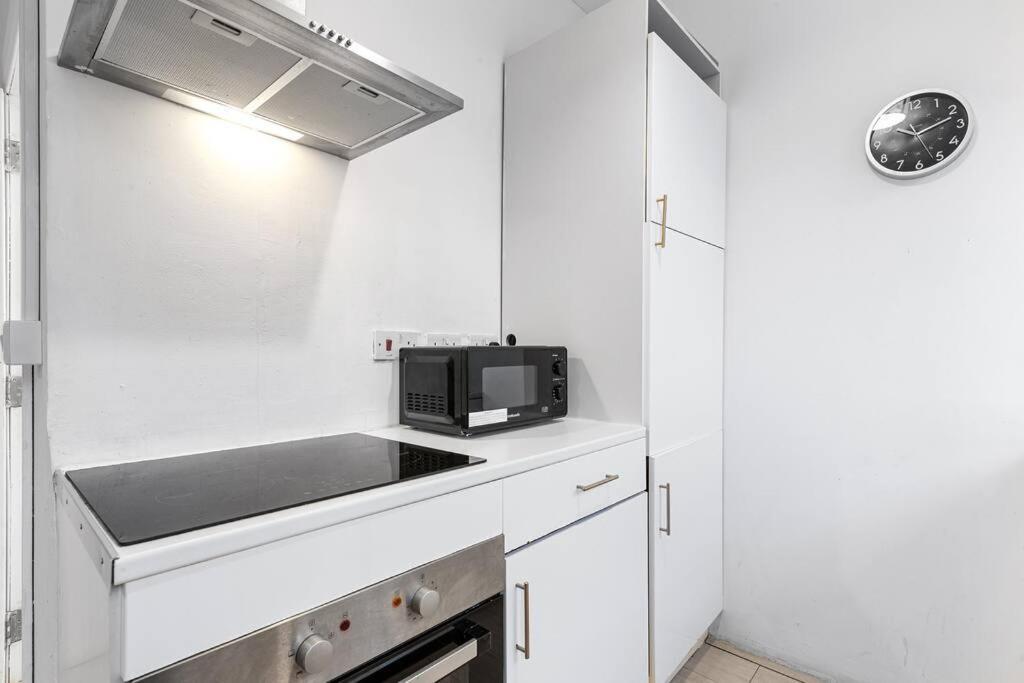 לונדון Holiday Home Near Kings Cross Sleep 12 Sp7 מראה חיצוני תמונה